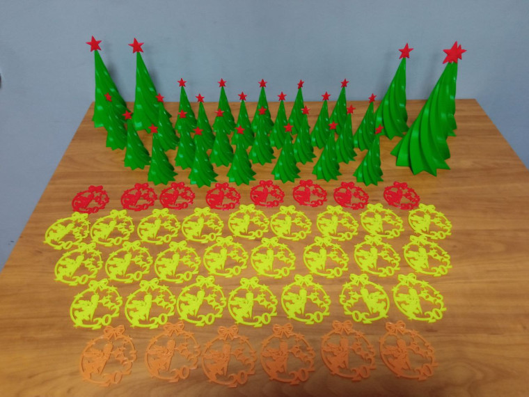 3D-моделирование и печать новогодней игрушки.