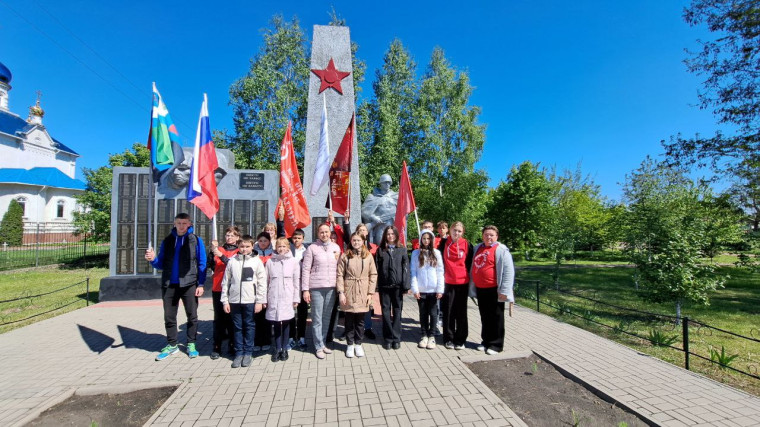 Акция "Возложение цветов", посвященная 79-й годовщине Победы.